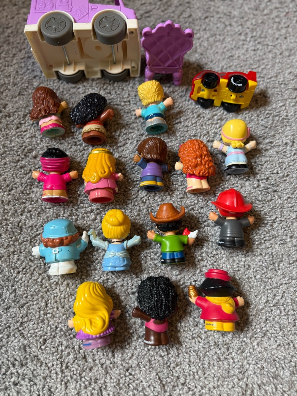 Fisher Price Little People Lot 18 Pieces Mixed Cinderella Cars Doctor Bundle Y2K - Picture 8 of 8